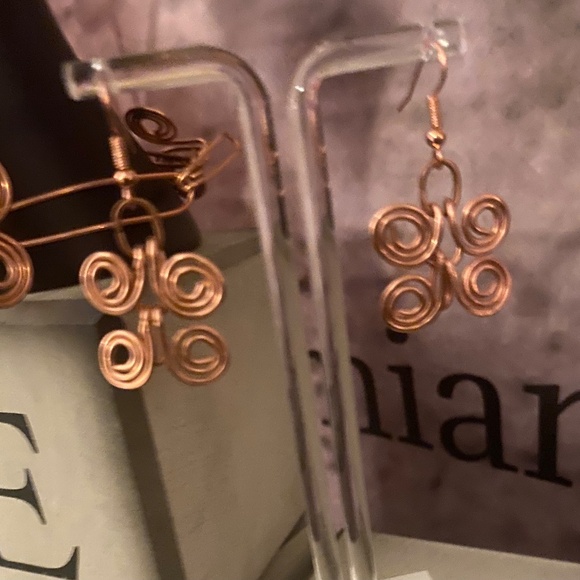 SQUARE SATIRE - Picture 3 of 13